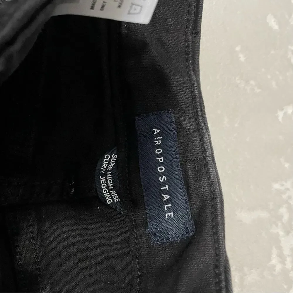 Aeropostale super high rise curvy jegging size 4 black denim souped stretch NWT
